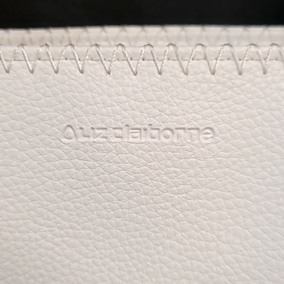 Liz Clairborne Bucket Purse White with Beige Lining and a Separated inside - Picture 2 of 15